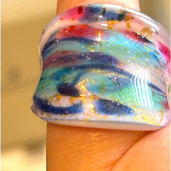 ✨ Beautiful One of a Kind Murano Glass Swirl Ring - Picture 8 of 13